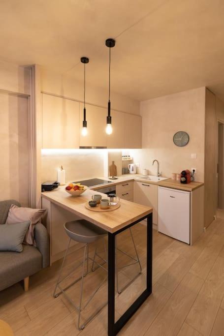 Apo-Zachari Elegant Apartment Larissa Exteriör bild